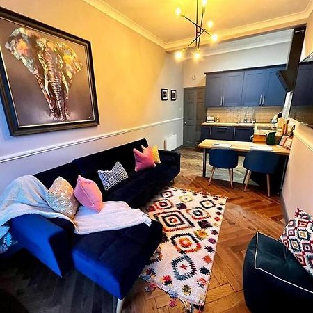 Stunning 1 Bed Apt In West End กลาสโกว์ ภายนอก รูปภาพ