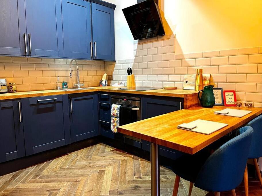 Stunning 1 Bed Apt In West End กลาสโกว์ ภายนอก รูปภาพ