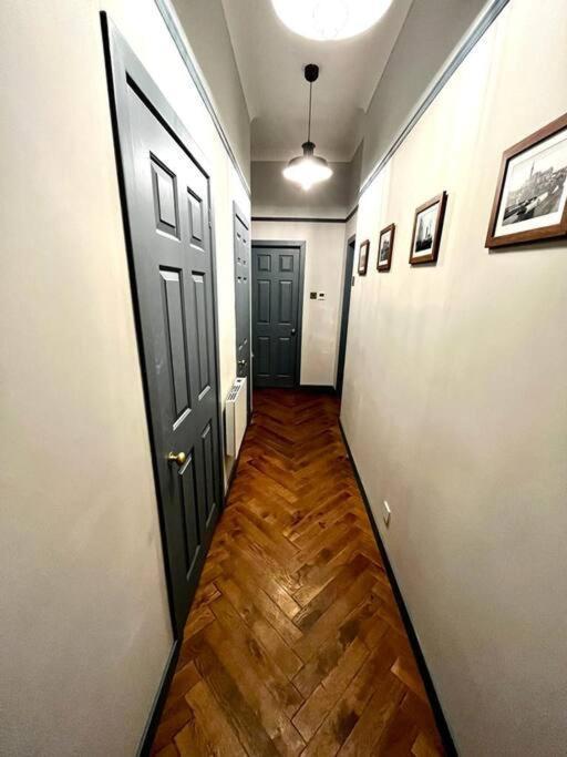 Stunning 1 Bed Apt In West End กลาสโกว์ ภายนอก รูปภาพ